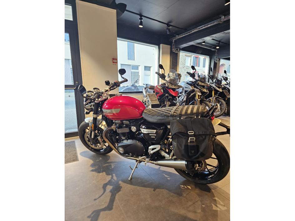 TRIUMPH SPEED TWIN 1200