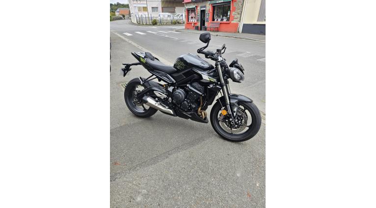 TRIUMPH STREET TRIPLE 765 RS