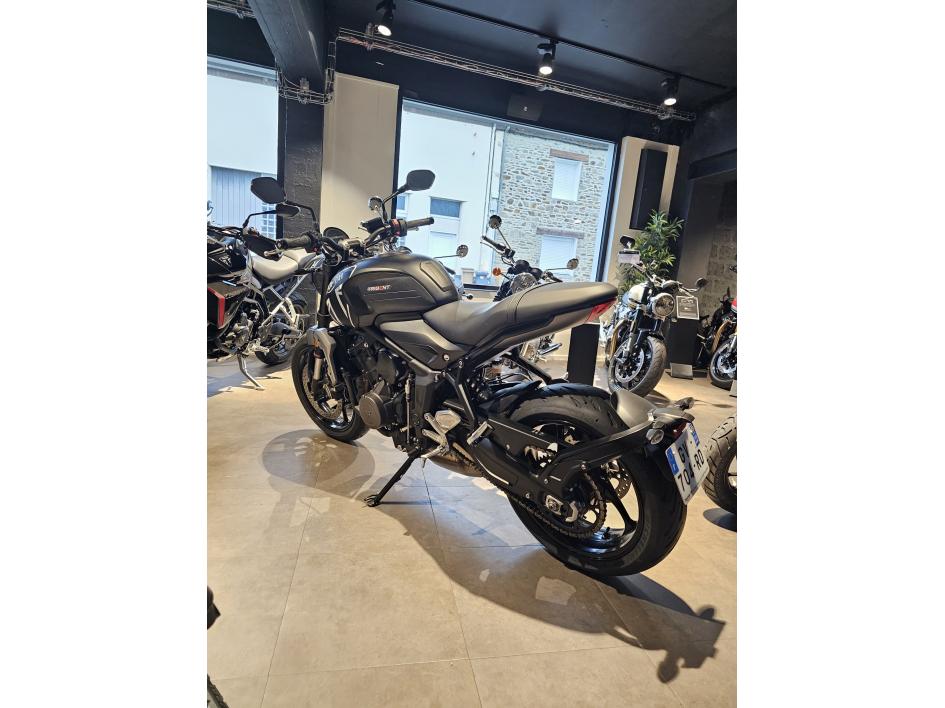 TRIUMPH TRIDENT 660