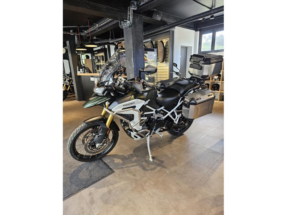 TRIUMPH TIGER 1200 RALLY EXPLORER