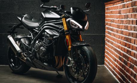 1200 SPEED TRIPLE RS