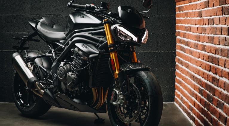 1200 SPEED TRIPLE RS
